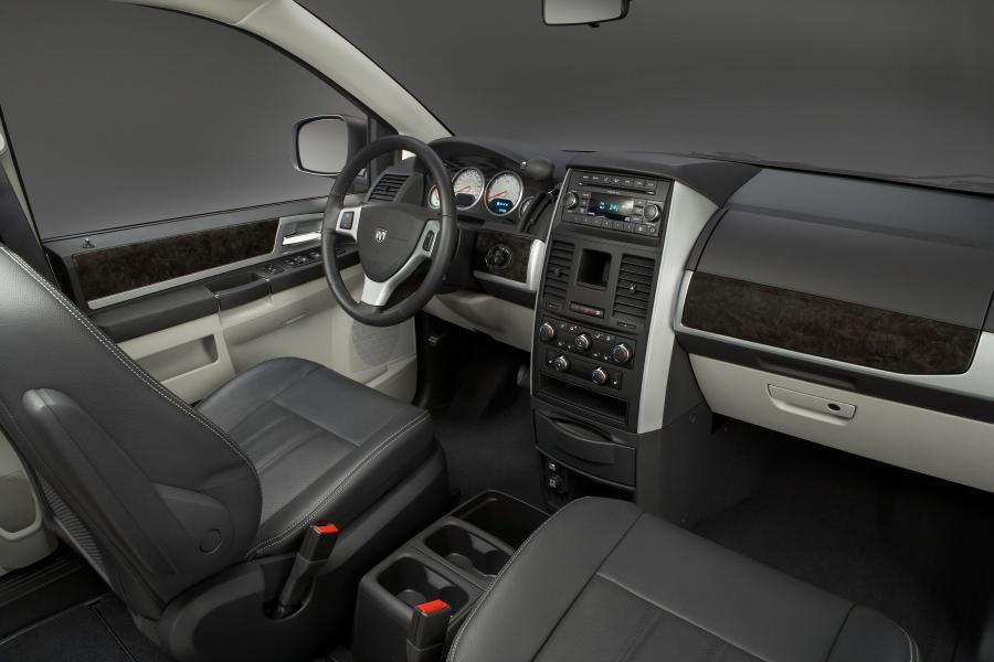  Dodge Grand Caravan 25th Anniversary Edition 2009 года  (фото 3 из 4)